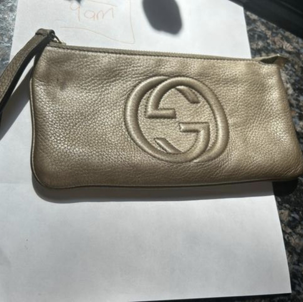 COPY - Gucci wristlet